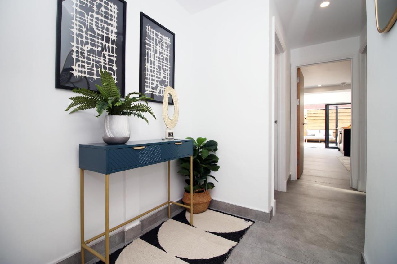 New Spacious 2 Bed Getaway - Private Courtyard! - Underfloor Heating Cardiff Exterior photo
